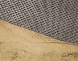 Опалубка фундаментной плиты служит во время бетонных работ в качестве определителя высоты